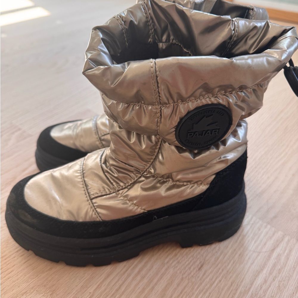 Pajar gold and Black Winter Boots